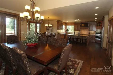 56658 Dancing Rock Loop, Bend, OR 97707 photo 2