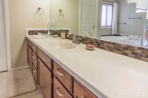 63885 Scenic Dr, Bend, OR 97701 photo 21