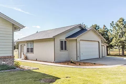 63885 Scenic Dr, Bend, OR 97701 photo 22
