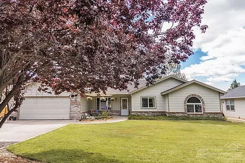 63885 Scenic Dr, Bend, OR 97701 photo 3