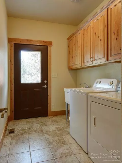 54435 Elk Dr, Bend, OR 97707 photo 18