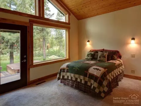 54435 Elk Dr, Bend, OR 97707 photo 13