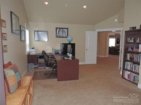 20510 Jacklight Ln, Bend, OR 97702 photo 13