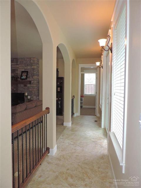 20510 Jacklight Ln, Bend, OR 97702 photo 6