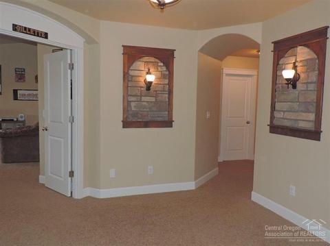 20510 Jacklight Ln, Bend, OR 97702 photo 11