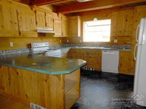 52836 Wayside Loop, La Pine, OR 97739 photo 4