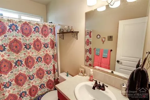 61142 Kepler St, Bend, OR 97702 photo 9