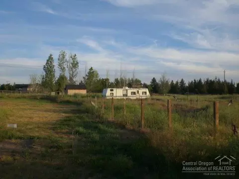 63624 Cricketwood Rd, Bend, OR 97701 photo 4