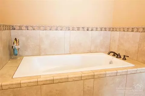 63226 Boyd Acres, Bend, OR 97701 photo 11