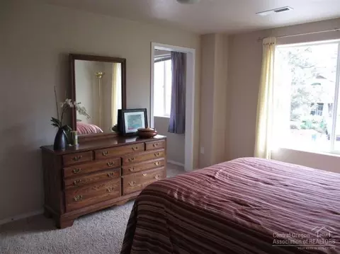 63340 Lava Crest St, Bend, OR 97701 photo 5