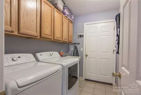 64754 Saros Ln, Bend, OR 97701 photo 16