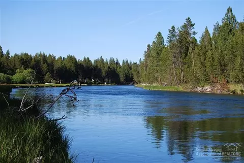 17035 Upland Rd, Bend, OR 97707 photo 1