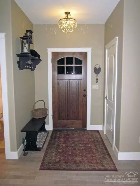 22149 Rickard Rd, Bend, OR 97702 photo 6