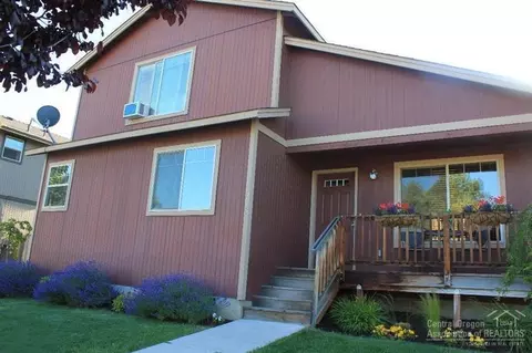 63263 Vogt Rd, Bend, OR 97701 photo 2