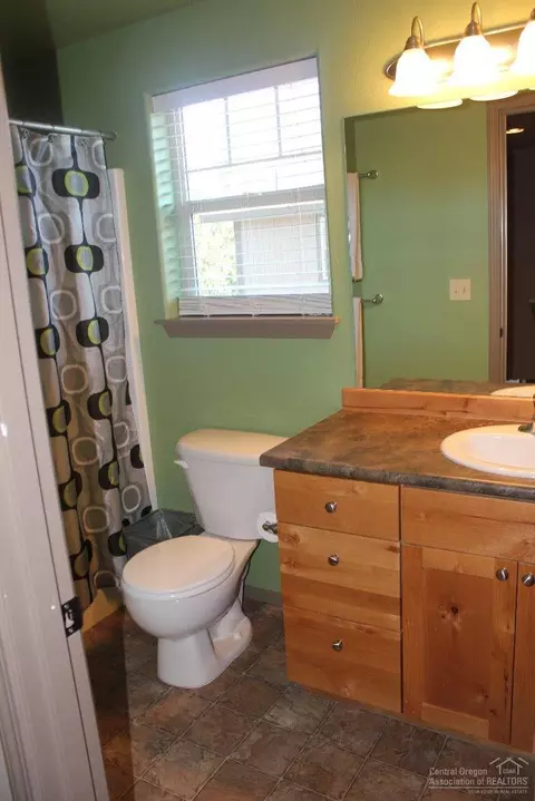 63263 Vogt Rd, Bend, OR 97701 photo 11