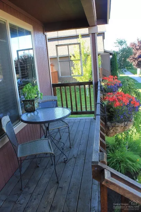 63263 Vogt Rd, Bend, OR 97701 photo 4