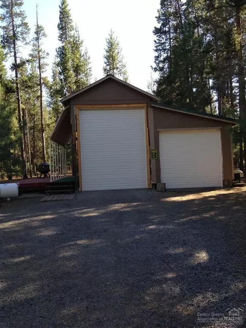 54876 Jack Pine Dr, Bend, OR 97707 photo 1
