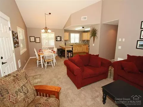 16983 Hermosa Rd, Bend, OR 97707 photo 6
