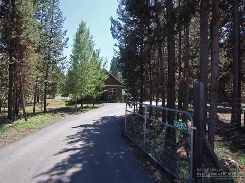 16983 Hermosa Rd, Bend, OR 97707 photo 3