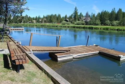 55681 Big River Dr, Bend, OR 97707 photo 3