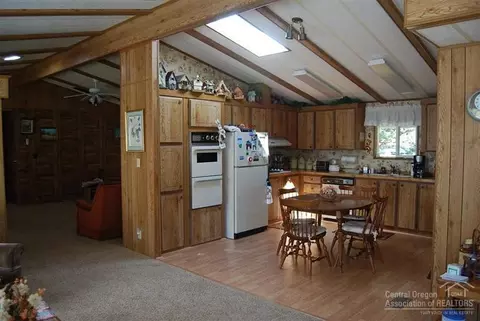 55681 Big River Dr, Bend, OR 97707 photo 10