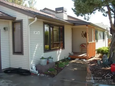 20724 Lyra Dr, Bend, OR 97701 photo 2