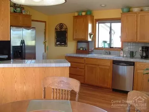 20724 Lyra Dr, Bend, OR 97701 photo 4
