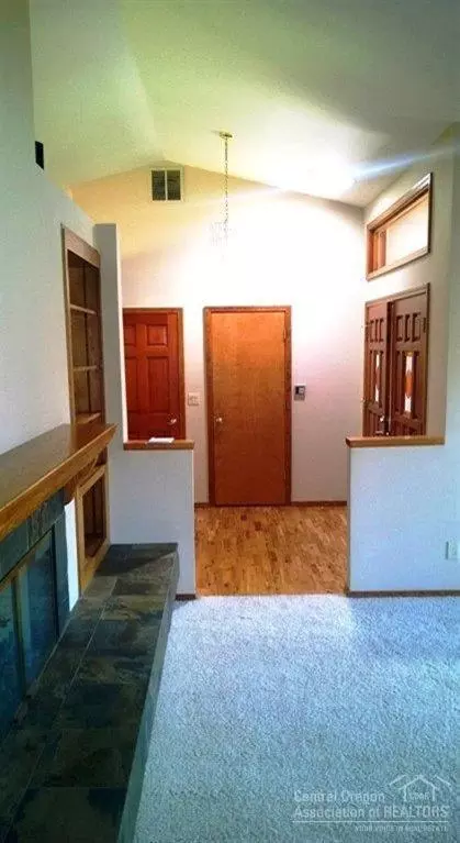 20386 Big Bear Ct, Bend, OR 97702 photo 12