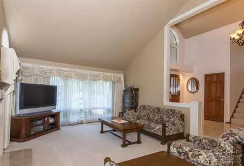 20406 White Pass Ct, Bend, OR 97702 photo 4