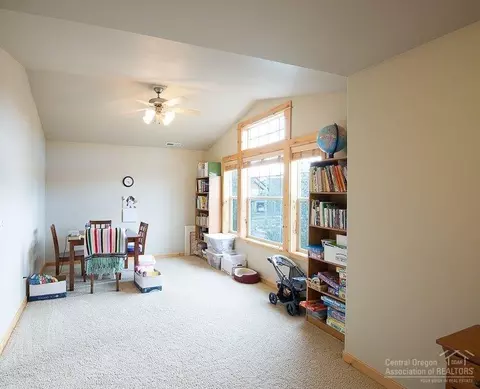 61514 Edro Pl, Bend, OR 97702 photo 6