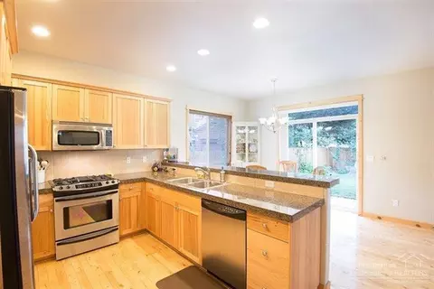 61514 Edro Pl, Bend, OR 97702 photo 13