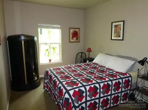 20644 Beaumont Dr, Bend, OR 97701 photo 13