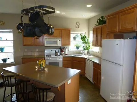 20644 Beaumont Dr, Bend, OR 97701 photo 8