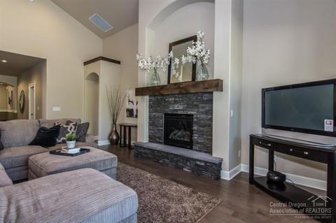 20190 SE Stonegate Dr, Bend, OR 97702 photo 5