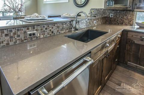 20190 SE Stonegate Dr, Bend, OR 97702 photo 9