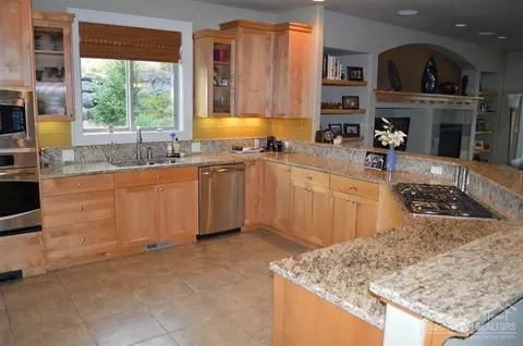 19193 NW Chiloquin Dr, Bend, OR 97701 photo 5