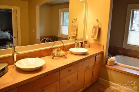 19193 NW Chiloquin Dr, Bend, OR 97701 photo 16