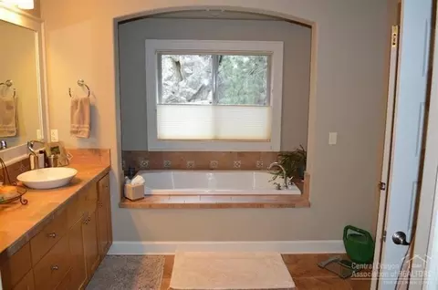 19193 NW Chiloquin Dr, Bend, OR 97701 photo 17