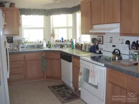 52830 Wayside Loop, La Pine, OR 97739 photo 4