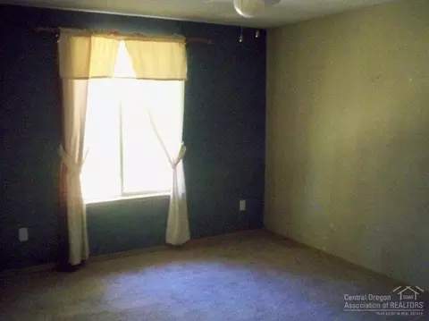 15042 W River Loop Dr, Bend, OR 97707 photo 7