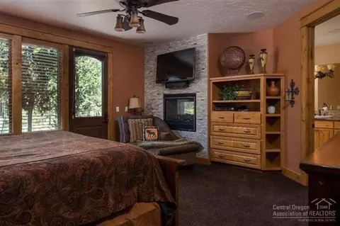 56646 Sunstone Loop, Bend, OR 97707 photo 10