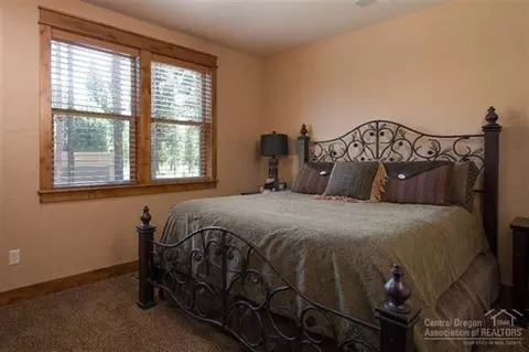 56646 Sunstone Loop, Bend, OR 97707 photo 15