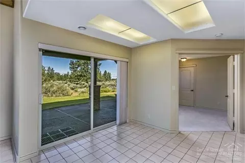 22014 Banff Dr, Bend, OR 97702 photo 7