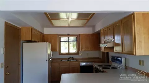 64819 NW Saros Ln, Bend, OR 97701 photo 6