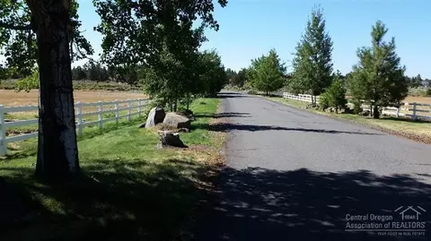 64819 NW Saros Ln, Bend, OR 97701 photo 22