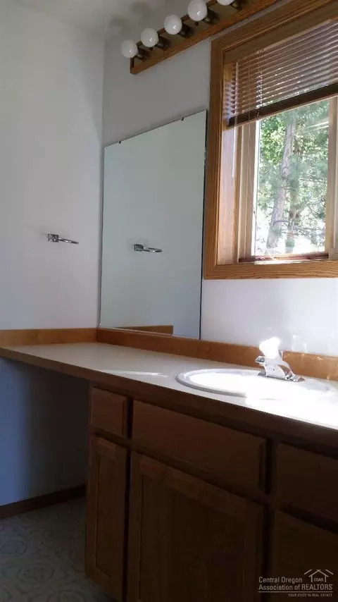 64819 NW Saros Ln, Bend, OR 97701 photo 13
