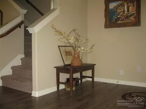 20761 Comet Ln, Bend, OR 97701 photo 3