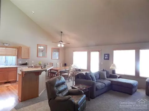 19957 Quail Pine Loop, Bend, OR 97702 photo 8