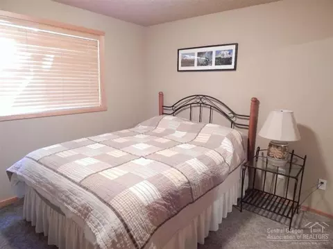 19957 Quail Pine Loop, Bend, OR 97702 photo 9