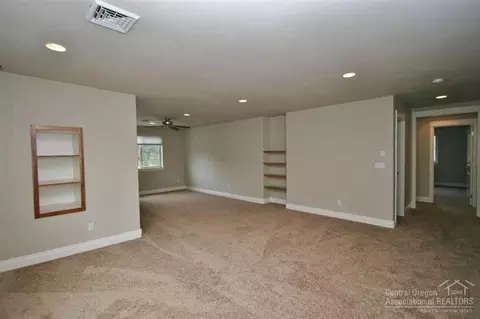 61240 Ridgewater Loop, Bend, OR 97702 photo 17